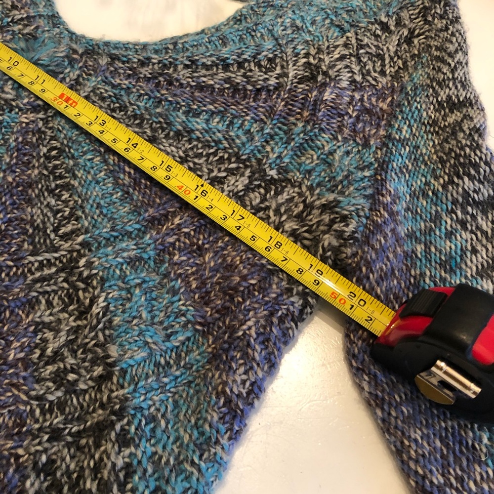 Free People knit crop sweater. Oversized. - Picture 8 of 8